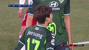 权健遭遇围攻！ 李在城两连击凌空抽射 刘奕鸣飞身堵枪眼化解危机