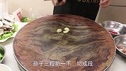 河南地道捞面条，试试用芹菜香菇肉丝做臊子，爽滑筋道吃着真过瘾
