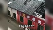 广西多地突遭罕见大风冰雹！有超市房顶被掀翻，村民：有狗被砸死