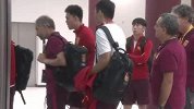 亚洲区世预赛-17年-中国队更衣室整装待发 足协主席蔡振华陪球员一起抵达球场-花絮