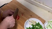 难怪饭店的丝瓜炒鸡蛋那么好吃，原来诀窍都在这里，3分钟就学会