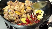 喜欢吃地锅鸡不会做，大厨教你简单的家常做法，比饭店里的还好吃