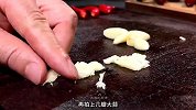 马齿苋被誉为常命菜，夏至时节要吃上一些，清凉解暑，营养又美味