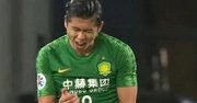 还不进！张玉宁转身抽射轰门 西川反应敏捷再度将球扑出