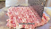 “蘑菇酿肉”蘑菇的另外一种吃法，嘴巴里有一种“鲜”的味道