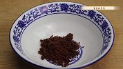 花生秘制新吃法，简单一做，外酥里软个个空心，一次八个不够吃