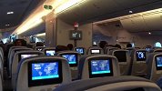 西班牙国家队乘机飞抵俄罗斯 拉莫斯代表球队帅气留影