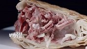 驴肉火烧焖子肉，吃起来又香又顺滑，口感别太带劲！