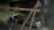 楼上住户多次高空小便臭气熏天，楼下居民苦不堪言：准备装摄像头