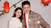 赵丽颖冯绍峰婚后同框，小两口情侣装甜蜜依偎，事业爱情双丰收