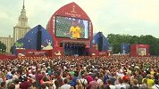 比利时球迷现场反应 广场观战气氛热烈齐庆祝