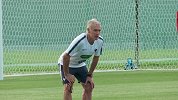 法国演练进攻套路 吉鲁状态大好德尚笑哈哈