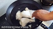 哪个好男人不给女朋友做饭呀