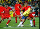 韩日世界杯巴西曾2-0痛击比利时 大罗里瓦尔多齐发威