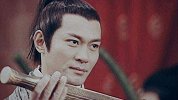 昔日TVB当红男星，帅气堪比刘德华，如今转行卖保险生活落魄