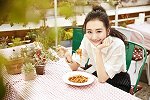 momo说人物-20181122-王鸥追星易烊千玺抢门票