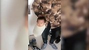 爹妈坑娃坑出新高度，难怪孩子长大后都坑爹