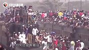 “开挂民族”印度上演火车超载“奇观”，上千人不顾危险强扒火车