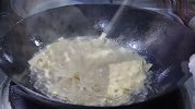 豆腐皮这做法真是太香了，一次一大盆不够吃，端上桌瞬间被秒光