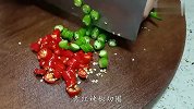 教你做一道双椒滑肉片，味道麻辣鲜香滑嫩，好吃得停不下来