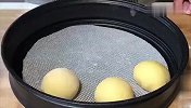农村大妈教你做玉米面馒头，出锅蓬松柔软，香甜筋道，超好吃
