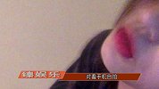 汪峰女儿小苹果晒自拍，精致妆容不像14岁，与章子怡关系亲密