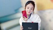 荣耀Magic 2真机照迎来官曝！赵丽颖：这家伙又聪明又调皮