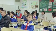 偶尔觉得妈妈很丢脸，为什么连最起码的脸面和自尊心都没有呢？