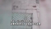 民工刷老年卡逃票司机关门停车被指责，公交公司：做法没问题