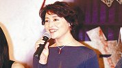 第一代“冯女郎”，婚姻坎坷三婚再嫁前夫，如今继子红得发紫