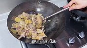 最满意一次「地锅鸡」鸡肉又嫩又香又入味！面片沾满汤汁又有嚼劲