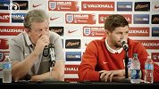 世界杯-14年-英格兰队长杰拉德被称“弗兰克先生”霍奇森帮解围-新闻