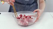蒜片牛柳粒饭，牛柳肉汁丰富，很好下饭。