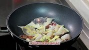 螃蟹青菜年糕汤宁波传统特色家常菜，主辅食一锅熟的海鲜做法