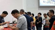 Costco开业一周大批人排队退卡退货 部分商品被偷偷改价