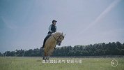 在这个世外小岛上，住了一对神仙眷侣