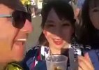 气急败坏？哥伦比亚球迷教日本女球迷说“我是妓女”