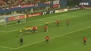 精确制导 世界杯赛场上精彩的任意球表演