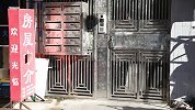 离婚后前妻来借钱，小伙拒绝了她的要求，回家看到短信前妻感动了