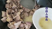一到夏天就馋的酸梅鸭，清香入味，简单好吃，味道一点也不输饭店