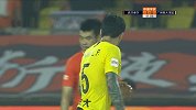 第42分钟广州恒大淘宝球员韦世豪射门