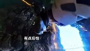 男生体验蹦极刚跳下去瞬间晕倒，半空中醒来吓得狂叫：有点后怕，但还是很开心