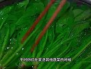 天气炎热，再买菠菜回家，可以像我这样做个白灼菠菜，清淡爽口
