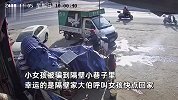 男子骑车拿烟花诱惑骗女孩，女孩跟其进巷子后侥幸跑回，家长：差点拐走