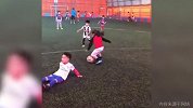 再来一遍！伊朗小梅西晃过皇马后卫 再连过两个C罗
