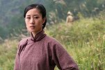 为爱隐婚七年遭抛弃，成为单亲妈妈，今独自抚养女儿