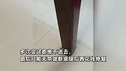 男子花高价买桌子，无法搬进家门锯断2条腿，网友坐不住纷纷出招