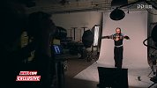 WWE-18年-RAW第1299期赛后花絮 杰夫哈迪拍摄全美冠军写真照-花絮