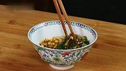 暖意融融的牡蛎豆腐煲做法简单，软糯鲜香的味道特适合老人和孩子