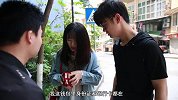 路遇现金捡不捡？男子陷入两难境地，结局让人意外！